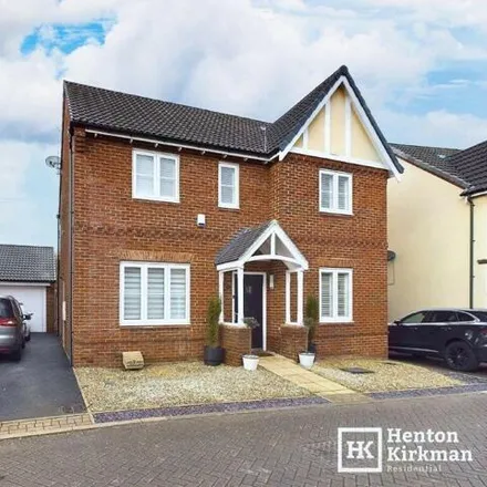 Buy this 5 bed house on Maple Lane in Wickford, SS11 7FS