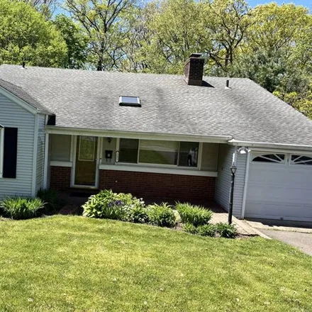 Rent this 4 bed house on 131 Wood Ridge Drive in Roxbury, Stamford