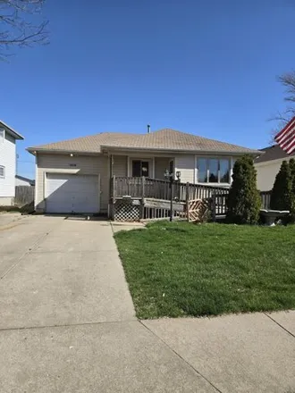 Buy this 3 bed house on Wilson Junior High School in Avenue H, Council Bluffs