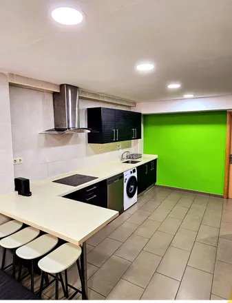Rent this 4 bed apartment on Carrer de l'Alferes Díaz Sanchis / Calle del Alférez Díaz Sanchis in 03004 Alicante, Spain