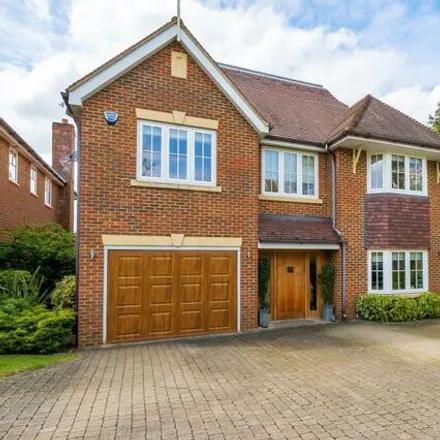 Buy this 6 bed house on Sonia Close in Watford, WD19 4PD