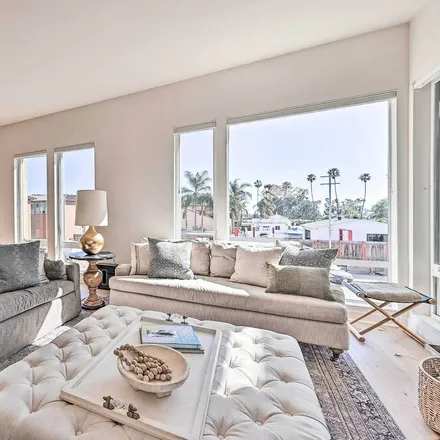 Rent this 3 bed condo on Dana Point