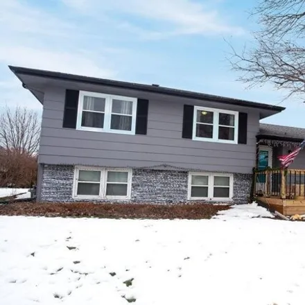 Buy this 4 bed house on 2395 North 5th Avenue East in Newton, IA 50208