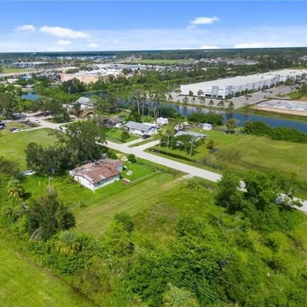 Image 6 - 1299 Hibiscus Drive, Cape Coral, FL 33909, USA - House for sale