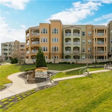 Image 2 - 3810 North Mulberry Drive, Kansas City, MO 64116, USA - Condo for sale