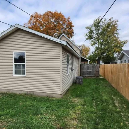 Image 4 - 1037 West 13th Street, Muncie, IN 47302, USA - House for sale