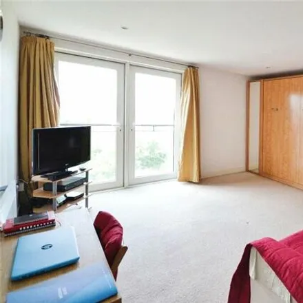 Image 3 - Great Ormes House, Butetown Link, Cardiff, CF11 0JD, United Kingdom - Apartment for sale