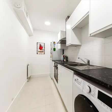 Rent this 1 bed apartment on Dillons Hotel in Belsize Park, London