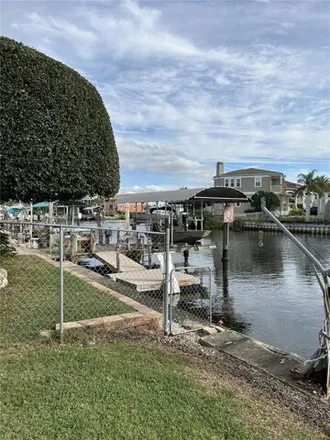 Image 5 - 241 West Martin Luther King Jr Drive, Tarpon Springs, FL 34689, USA - House for sale
