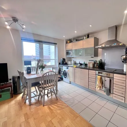 Rent this 1 bed apartment on 88 Park Lane in London, CR0 1JY