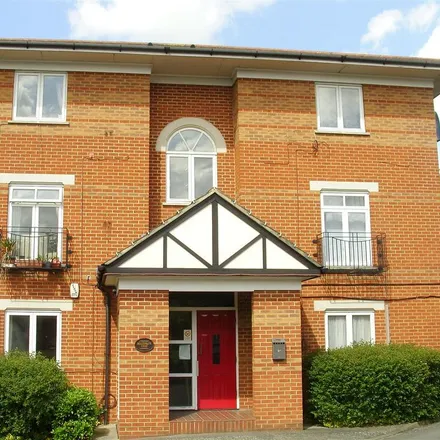 Rent this 2 bed apartment on 9 Alwyn Gardens in The Hyde, London