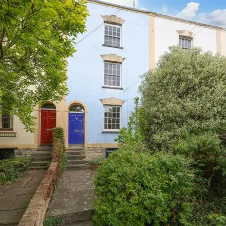 Buy this 3 bed townhouse on 107 York Road in Bristol, BS6 5HS