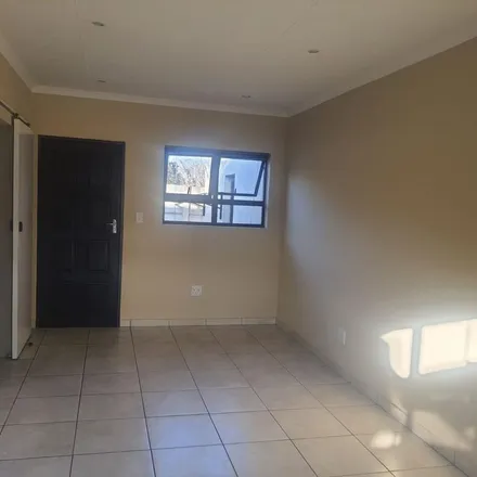 Image 2 - High Road, Pomona, Gauteng, 1627, South Africa - Apartment for rent