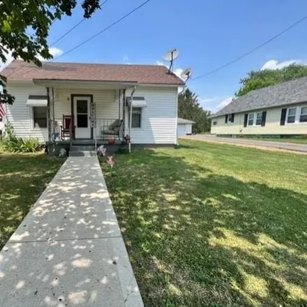 Buy this 3 bed house on Circle Avenue in New Holland, Fayette County