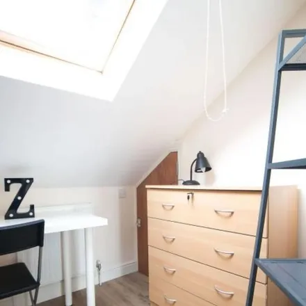 Rent this 1 bed apartment on 48 Wightman Road in London, N4 1DL