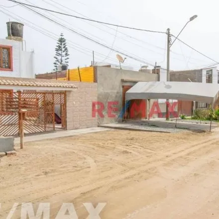 Rent this 4 bed house on Escuela Técnica Superior Femenino de la Policía Nacional del Perú in Avenida Del Golf, Lima Metropolitan Area 15856