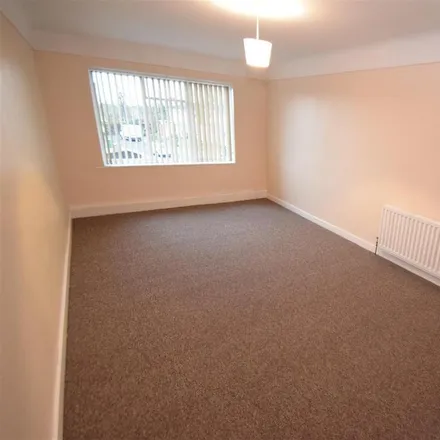 Image 5 - Arrowe Park Road, Upton, CH49 0XE, United Kingdom - Apartment for rent