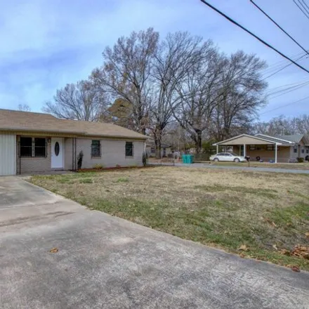 Image 2 - 3508 West 12th Avenue, Pine Bluff, AR 71603, USA - House for sale