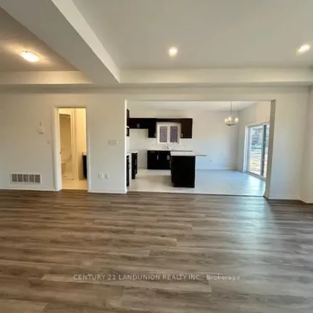 Rent this 5 bed apartment on Acacia Road in Fonthill, ON L0S 1E0