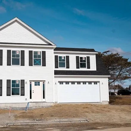 Buy this 4 bed house on 2 Forrestal Drive in Brunswick, ME 04011