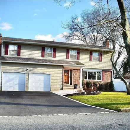 Buy this 4 bed house on 16 Crandon Street in Melville, NY 11747