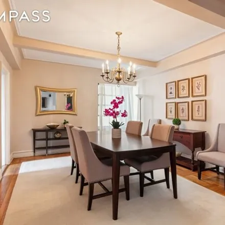Image 2 - 60 East 96th Street, New York, NY 10128, USA - Apartment for sale