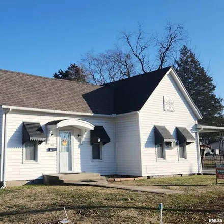 Buy this 3 bed house on 450 South Duckworth Street in Pinckneyville, IL 62274