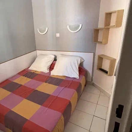 Image 1 - Le Castellas, Agay, Allée Bérenger, 83530 Saint-Raphaël, France - Apartment for rent