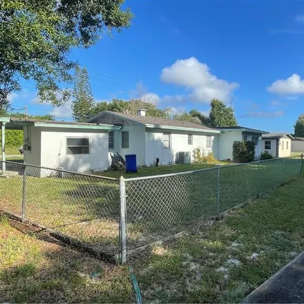 Image 3 - 2015 31st Avenue, Vero Beach, FL 32960, USA - Duplex for sale