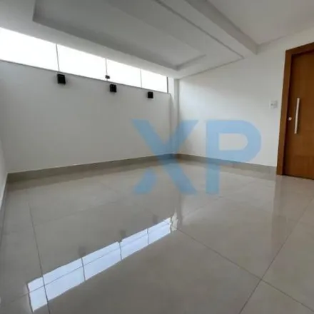 Buy this 3 bed apartment on Rua Serra do Cristal in Centro, Divinópolis - MG