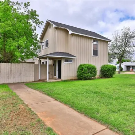 Buy this 2 bed house on 1489 North 12th Street in Abilene, TX 79601