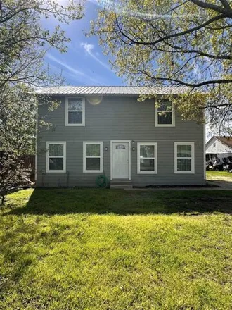 Buy this 3 bed house on 344 East North Street in Itasca, Hill County