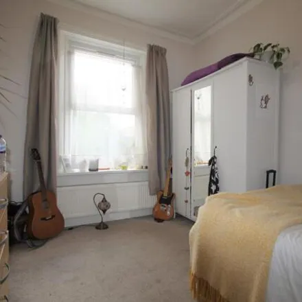 Image 6 - 10 Alexandra Grove, London, N4 2LF, United Kingdom - Apartment for rent