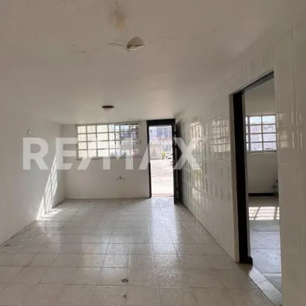 Rent this studio house on Nissan Centro in Calle Sor Juana Inés de la Cruz, 50150 Toluca