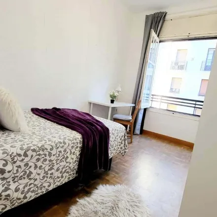 Rent this 9 bed room on Iberneu in Calle del Buen Suceso, 23
