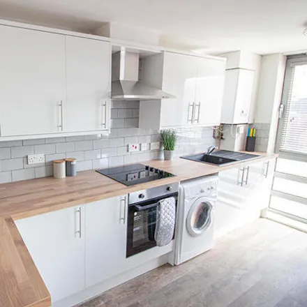 Rent this 3 bed apartment on 164 Mansfield Road in Nottingham, NG1 4EA