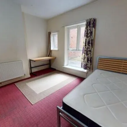 Rent this 3 bed apartment on Chapel Lane in Leeds, LS6 3BW