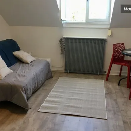 Rent this 1 bed apartment on 18 bis Rue Boucher de Perthes in 80000 Amiens, France