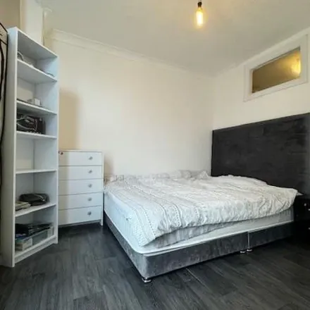 Image 5 - Seven Kings, Cameron Road, London, IG3 8LG, United Kingdom - Apartment for rent