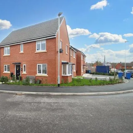 Buy this 3 bed duplex on Hornbeam Drive in Packmoor, ST6 6UX