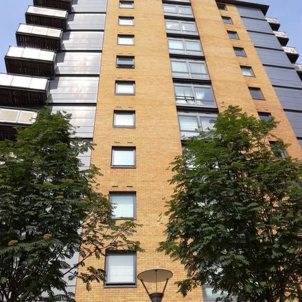 Rent this 1 bed apartment on Papa John's in Portal Way, London