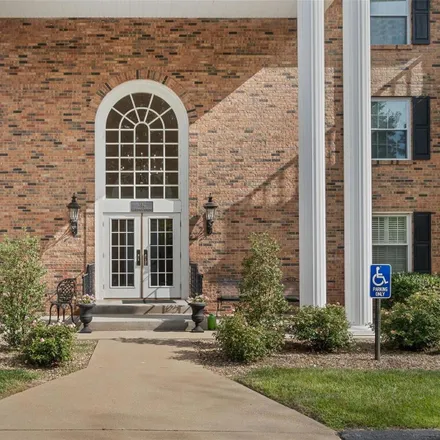 Buy this 2 bed condo on 312 Clayton Crossing Drive in Ellisville, Saint Louis County