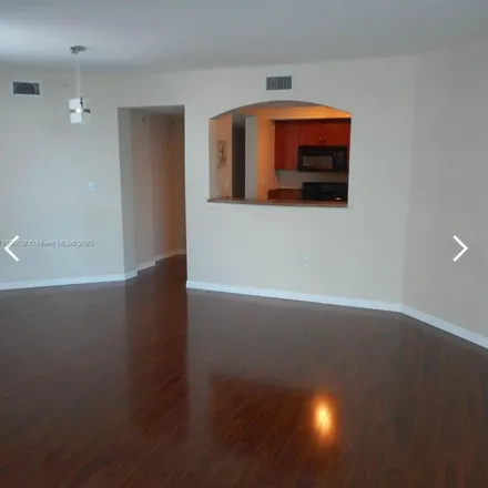 Image 2 - 9225 Collins Avenue, Surfside, FL 33154, USA - Apartment for rent