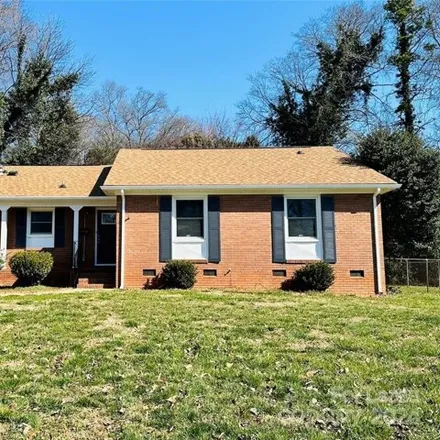 Rent this 3 bed house on Lewiston Avenue in Forest Pawtuckett, Charlotte