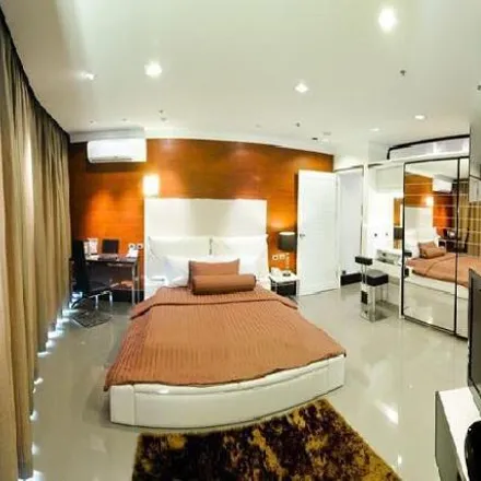 Image 2 - Asok, Thailand - Apartment for sale