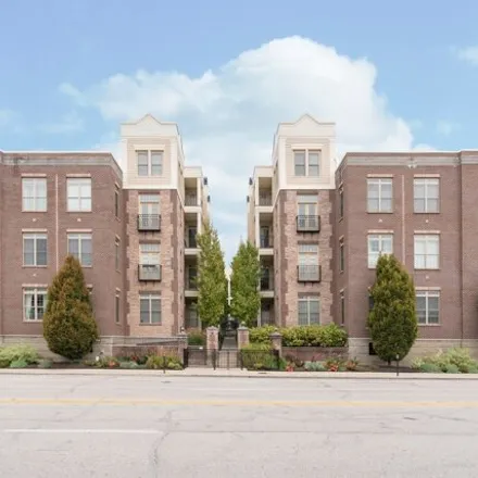 Buy this 1 bed condo on 450 East Ohio Street in Indianapolis, IN 46204