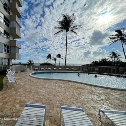 Image 2 - 5381 North Ocean Drive, Lauderdale-by-the-Sea, Broward County, FL 33308, USA - Condo for rent