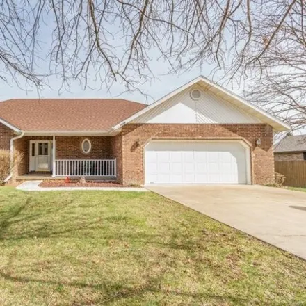 Buy this 3 bed house on 1822 Cypress Drive in Lebanon, MO 65536