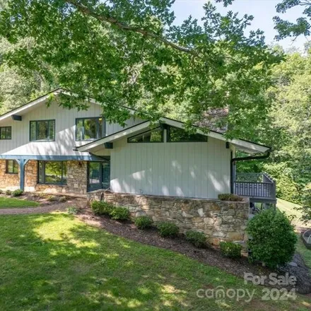 Buy this 4 bed house on 31 Mark Twain Road in Riceville, Buncombe County