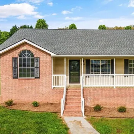 Buy this 3 bed house on 1231 Murrell Road in Morristown, TN 37814
